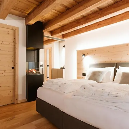 Pimont Alpine Lodge Madonna